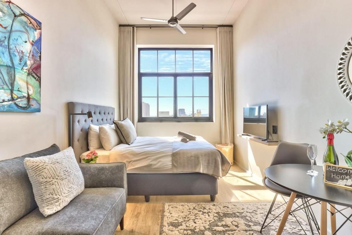 Sunny Haven In The Heart Of The East W/parking