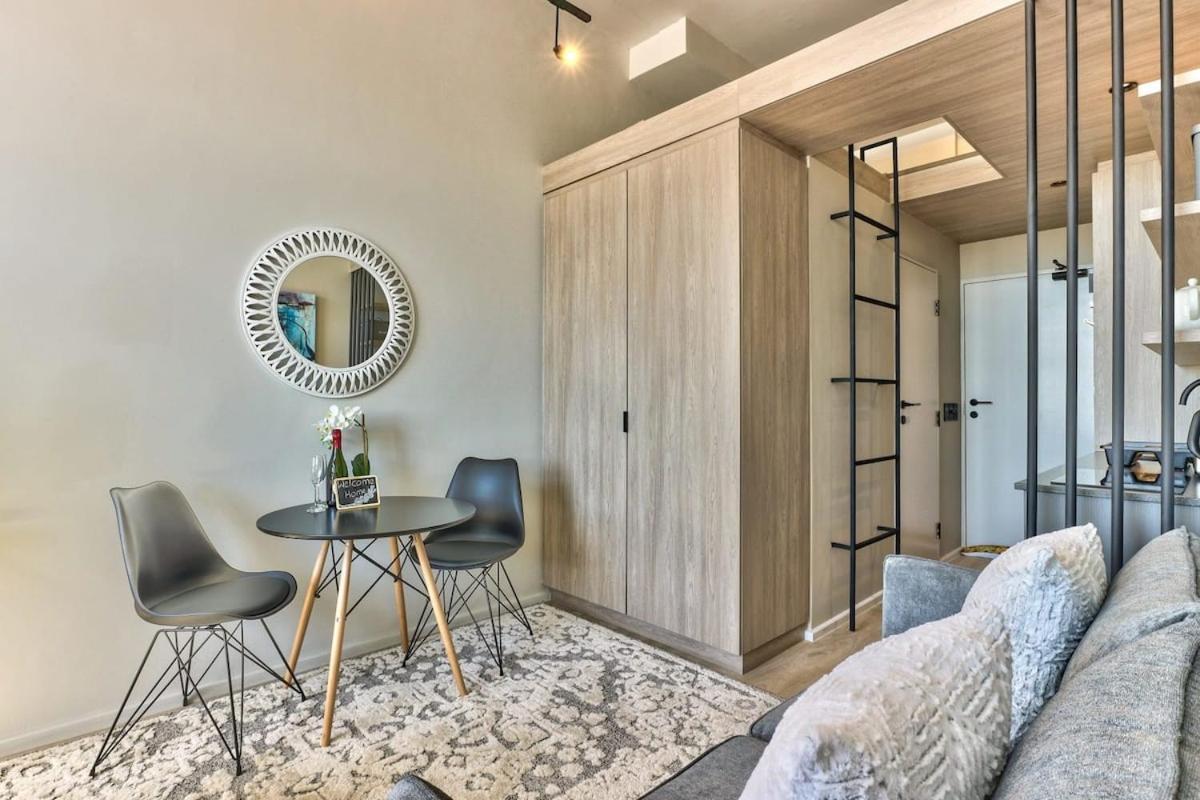 Sunny Haven In The Heart Of The East W/parking Apartment *